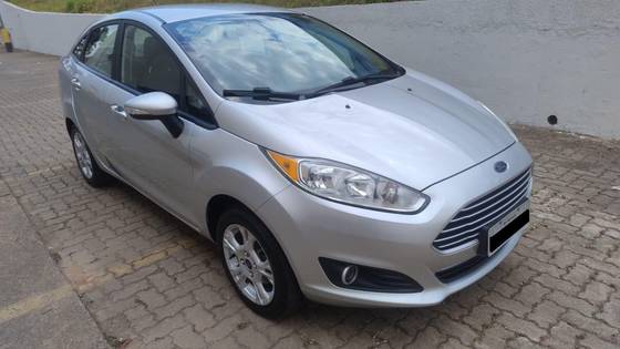 FORD FIESTA 1.6 SE SEDAN 16V FLEX 4P POWERSHIFT